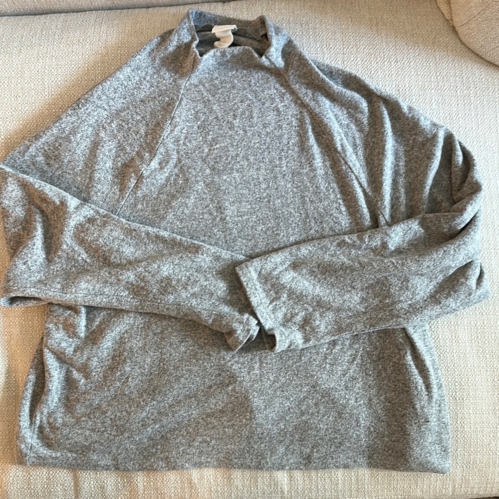 H&M mock neck grey flowy cozy top